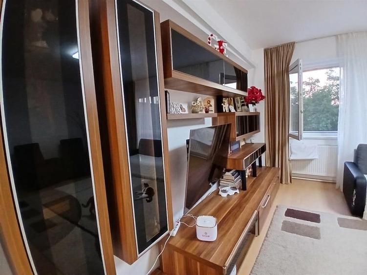 Apartament cu 2 camere decomandat în Iosia