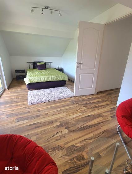 Casă cu 7 camere cu Teren 900 Mp în Corunca