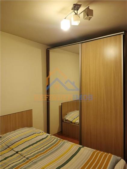 Apartament cu 2 camere decomandat, mobilat în Mărgeanului