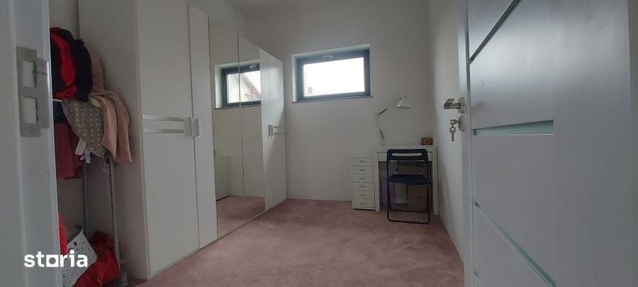Casă cu 4 camere cu Teren 428 Mp în Periș