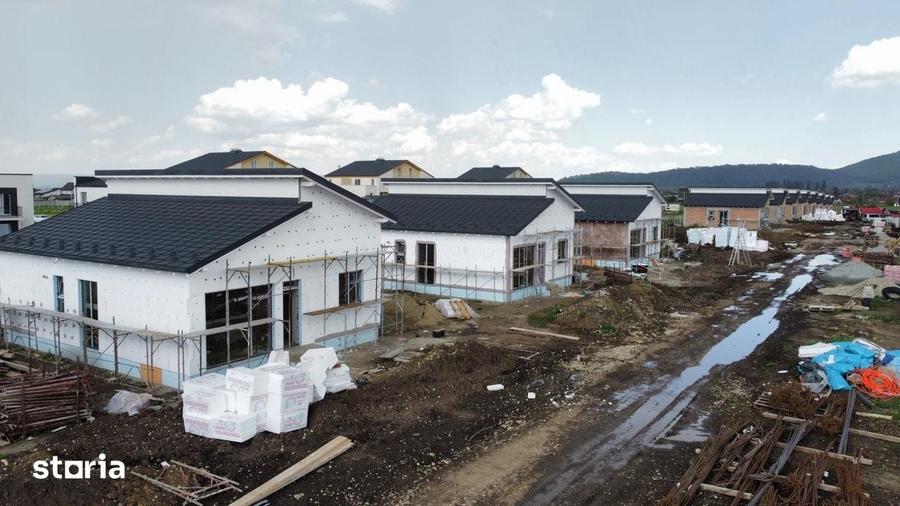 Casa/Vila cu 4 camere la vanzare - Sanpetru - 2