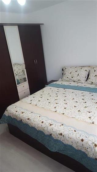 Apartament cu 3 camere decomandat, mobilat în Răcădău