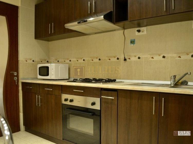 Apartament cu 3 camere semidecomandat, mobilat în Circumvalațiunii