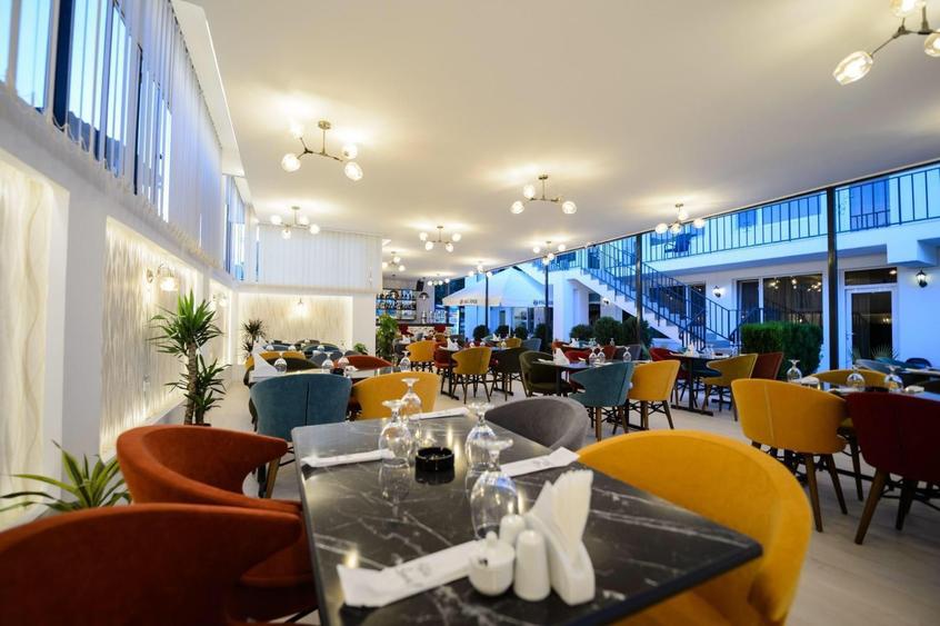 Afacere la cheie! Pensiune si restaurant Mamaia Nord 540000 euro - 1