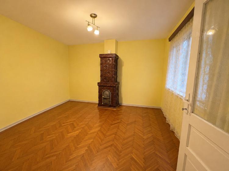 Casă individuală cu 4 camere cu Teren 320 Mp în Central