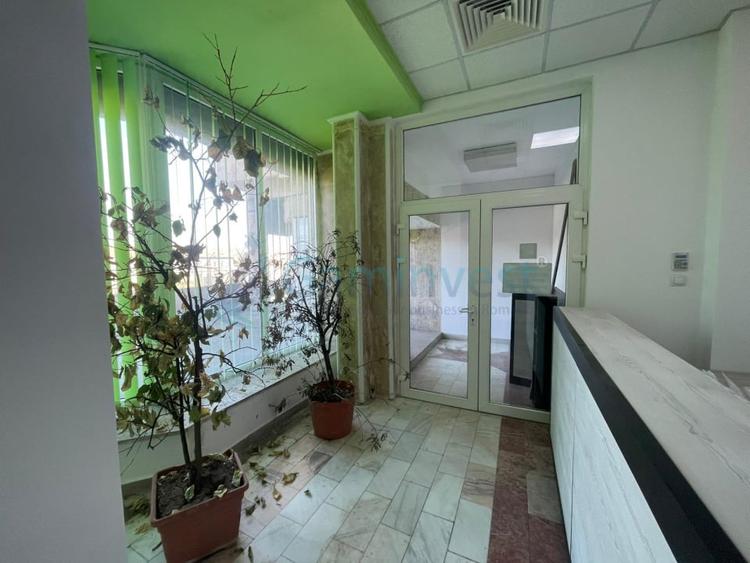 Spațiu comercial, de 165 mp, în Centru Civic