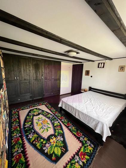 Casă cu 6 camere cu Teren 1593 Mp în Brebu