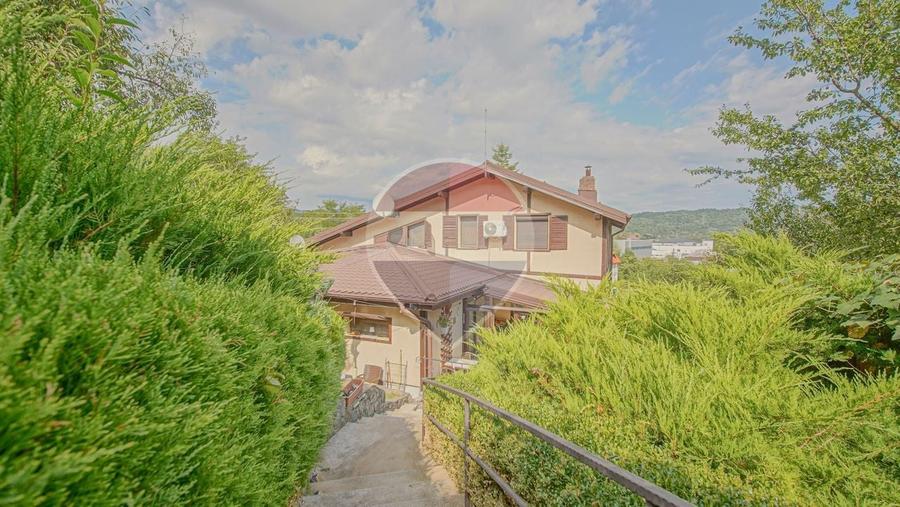 Comision 0%! Vila Patricia, pensiune Breaza | teren tenis | ciubăr - 40