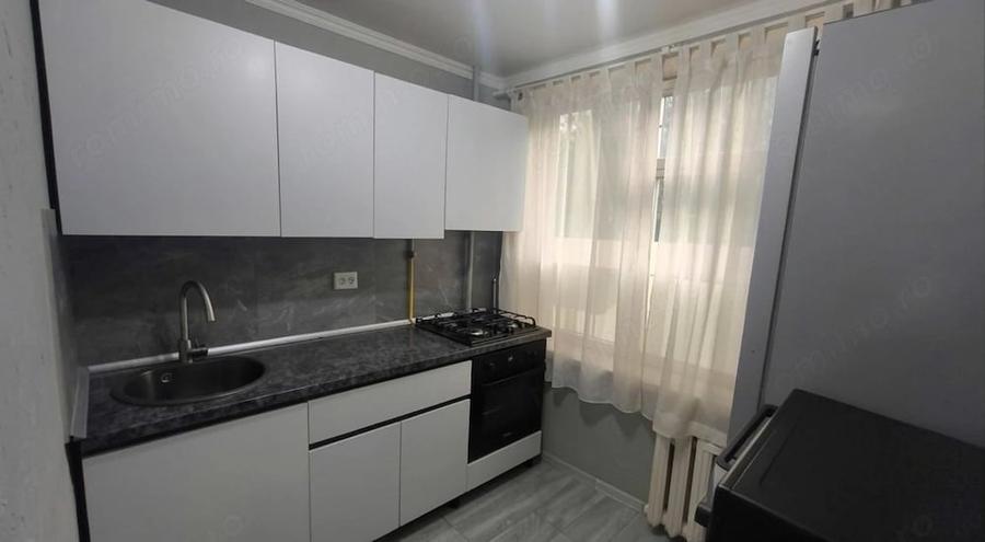 Apartament cu 2 camere decomandat în Lipovei
