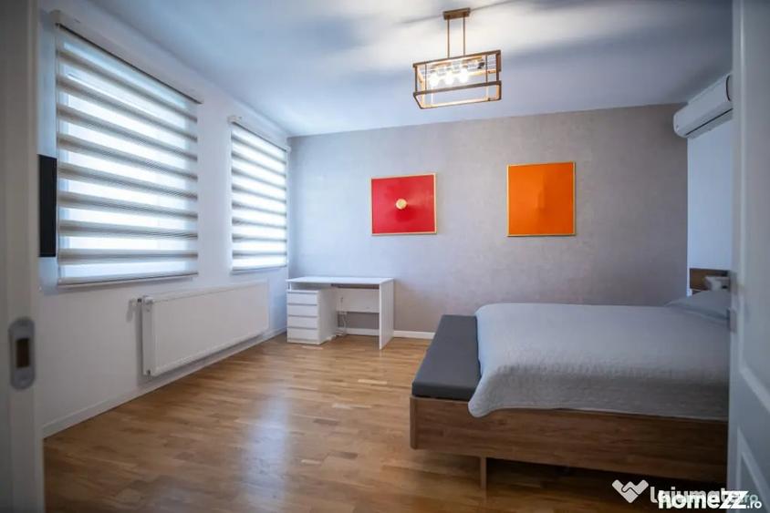 Apartament cu 5 camere decomandat în Central