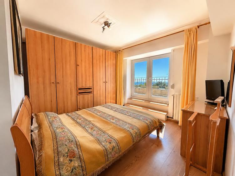 Apartament cu 4 camere în Ultracentral