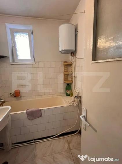 Apartament cu 3 camere semidecomandat în Ultracentral