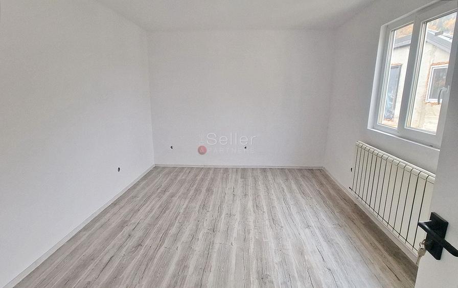 Casă individuală cu 5 camere cu Canalizare în Central