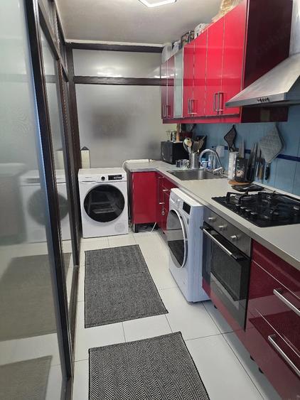 Apartament cu 2 camere decomandat în Drumul Taberei