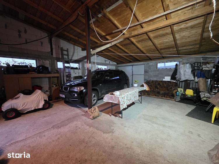 Casă cu 4 camere cu Teren 1600 Mp în Hărău