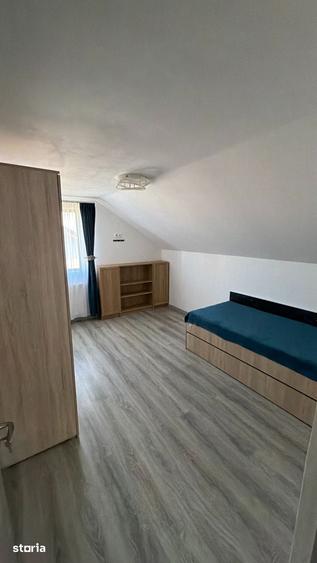 Casă cu 4 camere cu Teren 250 Mp în Central