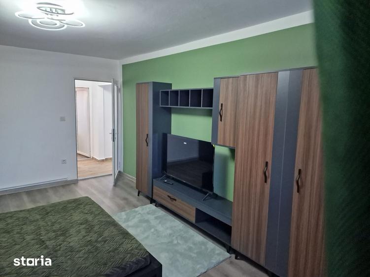 Apartament cu 2 camere decomandat în Aradului