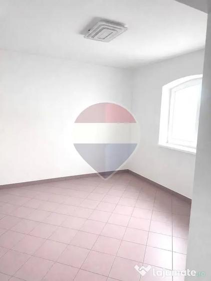 Casă cu 6 camere cu Teren 169 Mp în Cotroceni