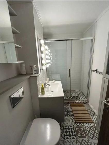 Apartament cu 3 camere decomandat, mobilat în Bucovina