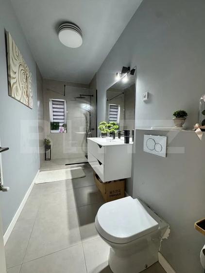 Vand apartament 3 camere - 81 mp - etaj 1 + loc de parcare - UNIRII - 5
