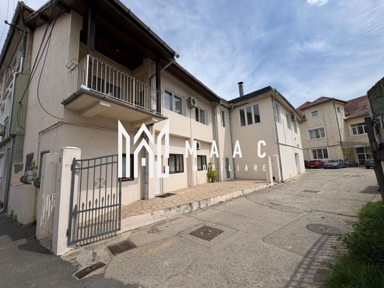 Casă individuală cu 10 camere cu Canalizare în Central