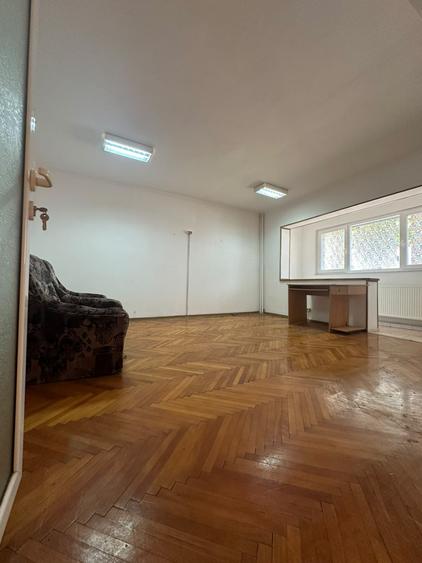 Apartament cu 2 camere decomandat în Buzaului