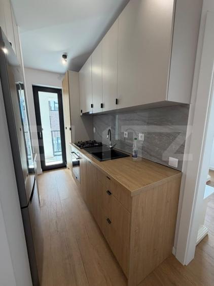 Apartament cu 2 camere semidecomandat, mobilat în Florești