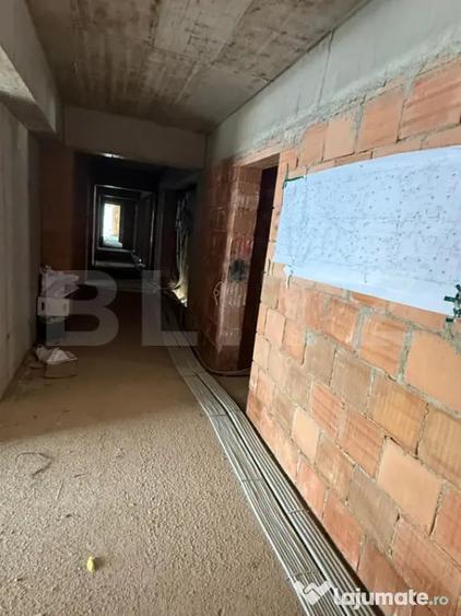 Apartament 3 camere, 2 bai, decomandat, etaj intermediar, zo - 8