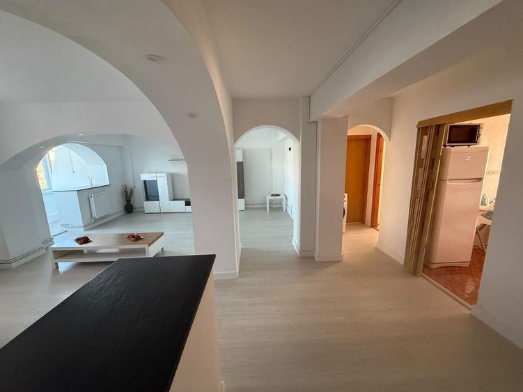 Apartament cu 3 camere decomandat în Popoveni