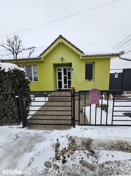 Casă cu 4 camere cu Teren 332 Mp în Sântandrei
