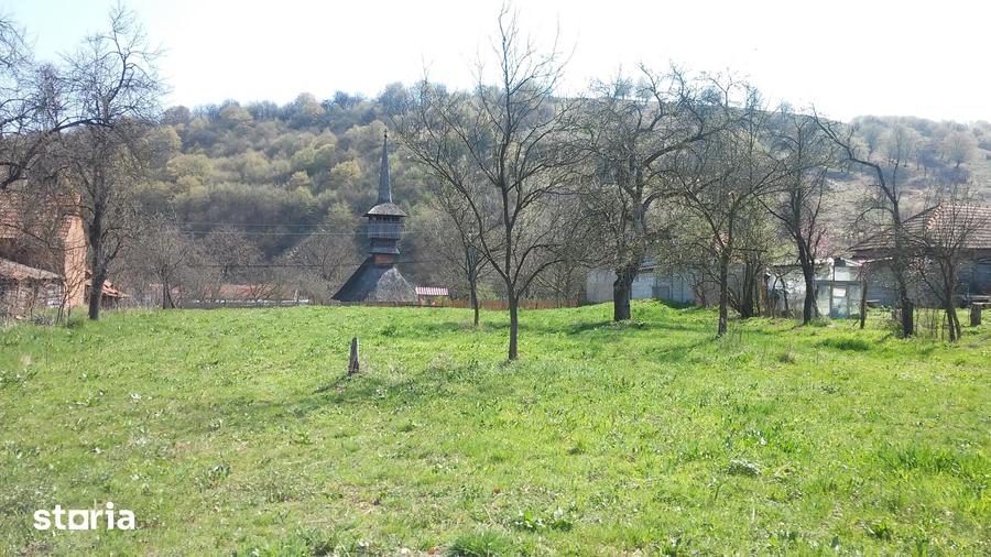Teren de 2219 mp, în Lăpugiu de Jos