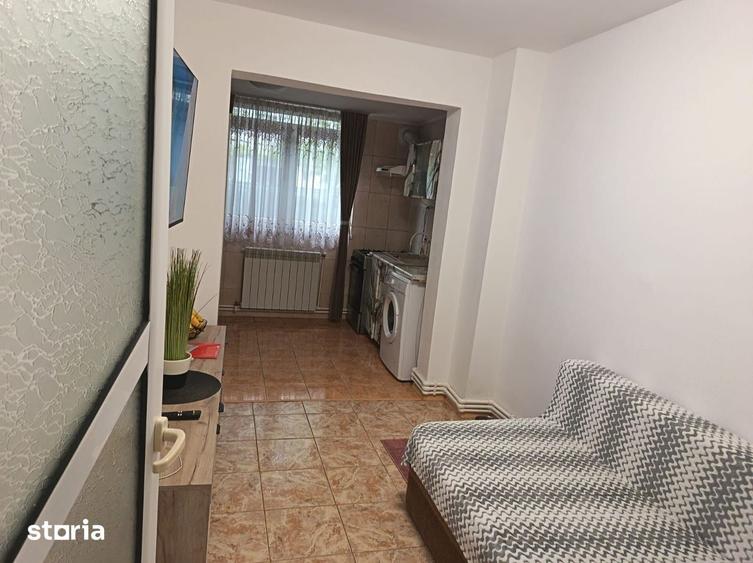 De vanzare apartament 3 camere Micro 40 Parter cu gradina, 58.000 - 4