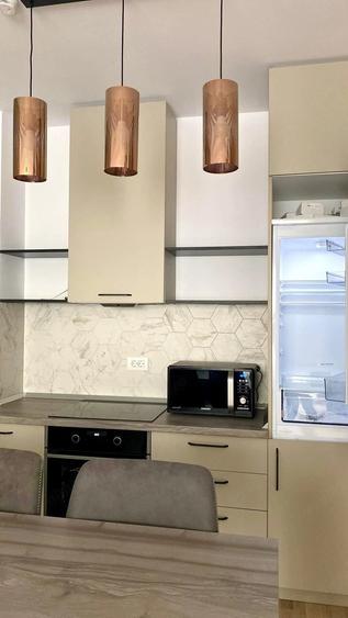 Apartament cu 2 camere decomandat în Take Ionescu