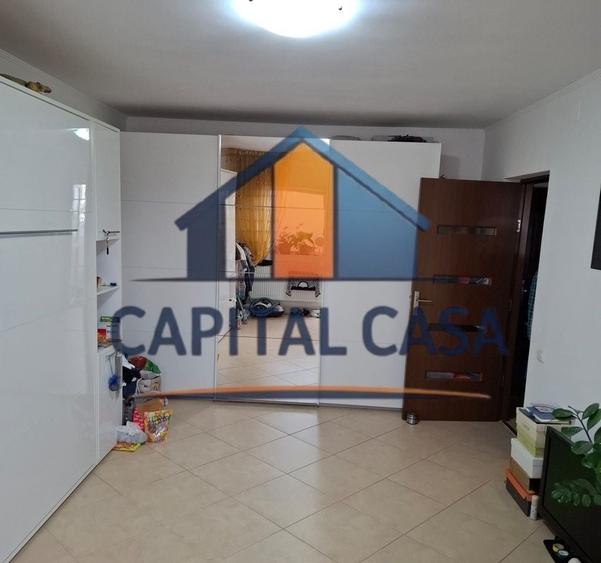 Garsonieră decomandată, mobilată în Ozana