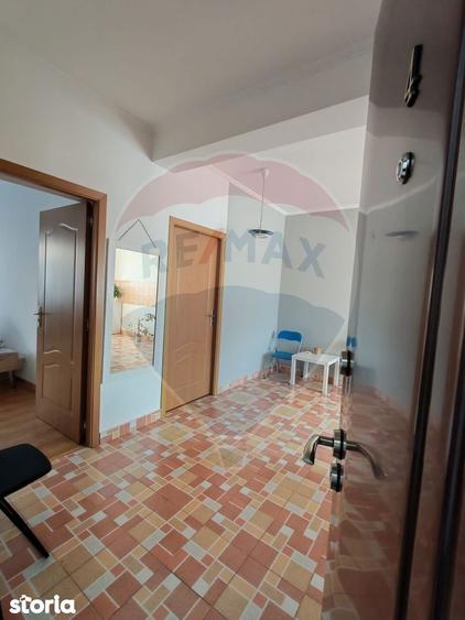 Apartament cu 2 camere, mobilat în Bună Ziua