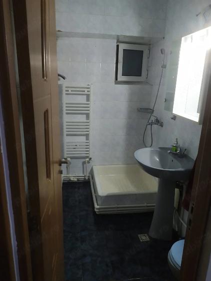 Apartament cu 4 camere decomandat în Ultracentral