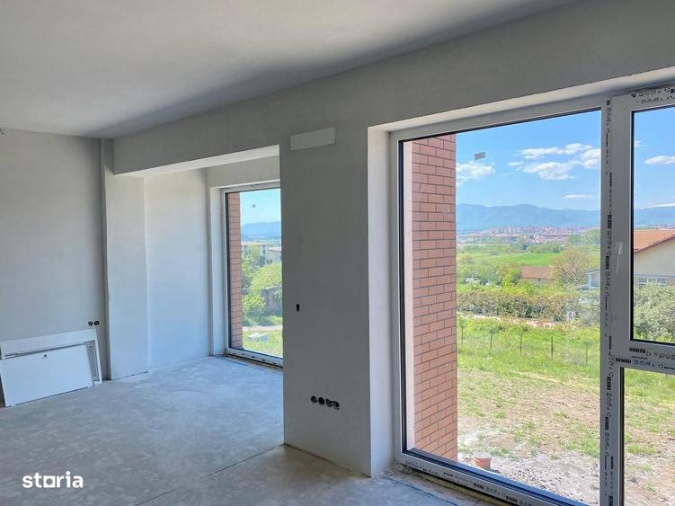 Casă cu 4 camere cu Teren 170 Mp în Gușterița