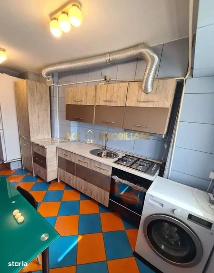 Apartament cu 3 camere în Berceni