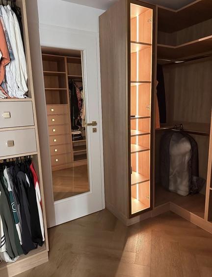 Apartament cu 4 camere în Petros