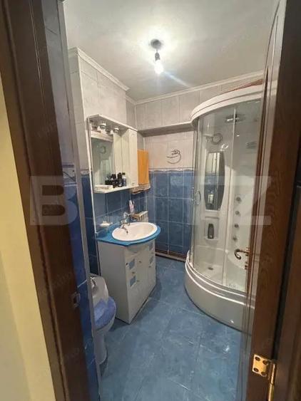 Apartament cu 3 camere decomandat în Micro 11