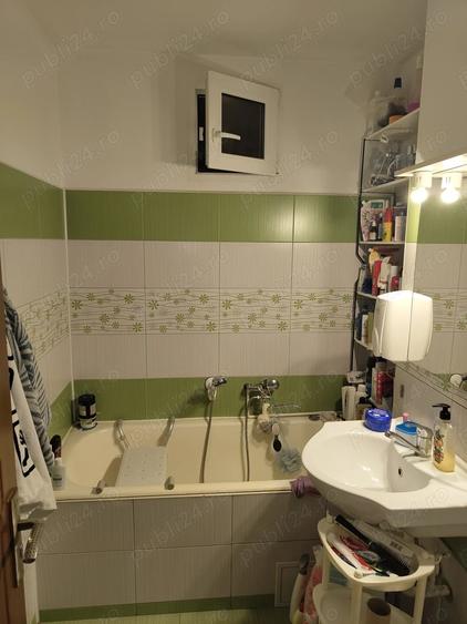 Apartament cu 3 camere decomandat în Vest