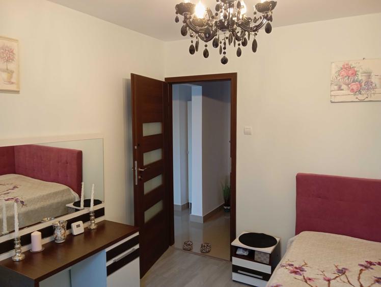 Apartament cu 3 camere decomandat în Herăstrău