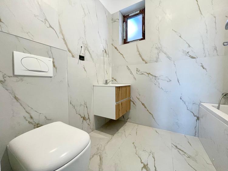 Duplex cu 4 camere cu Canalizare în Moșnița Nouă
