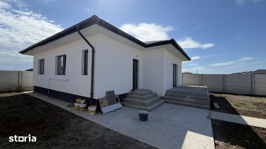 Casă cu 4 camere cu Teren 340 Mp în Clinceni
