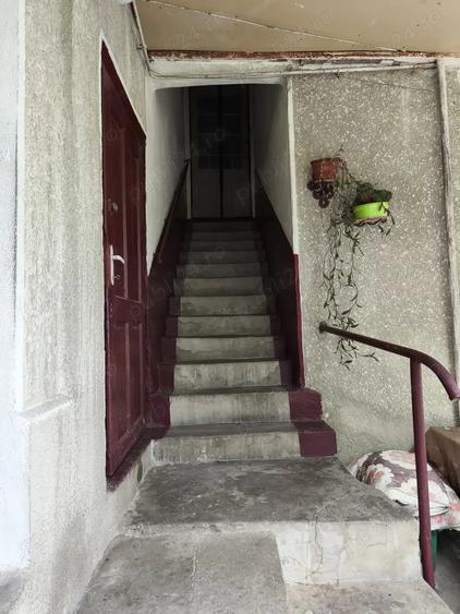 Casă cu 8 camere cu Teren 415 Mp în Drăgășani