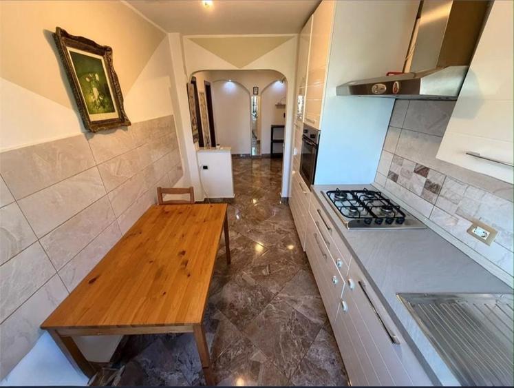Apartament cu 2 camere decomandat în Obor
