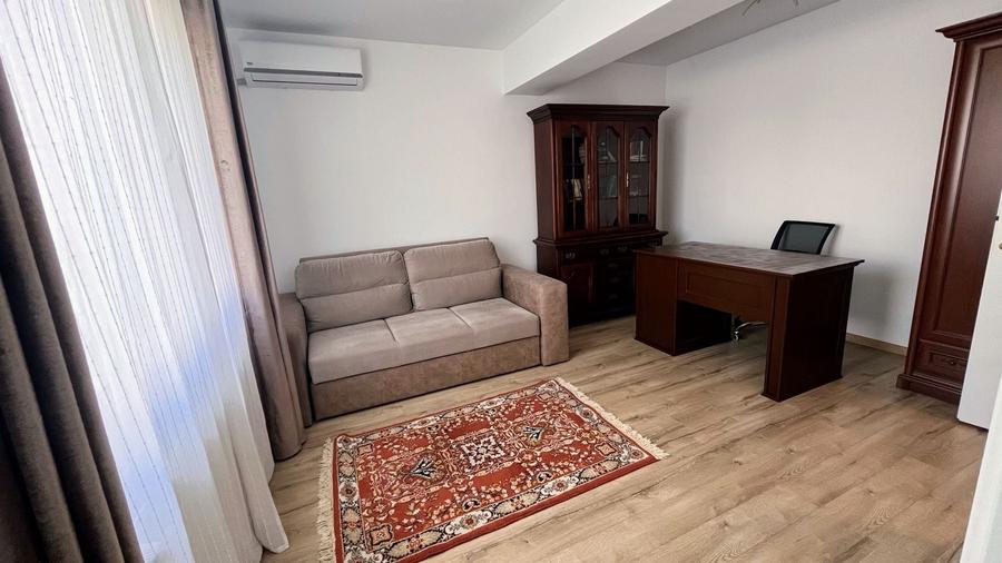 Duplex cu 4 camere cu Canalizare în Central