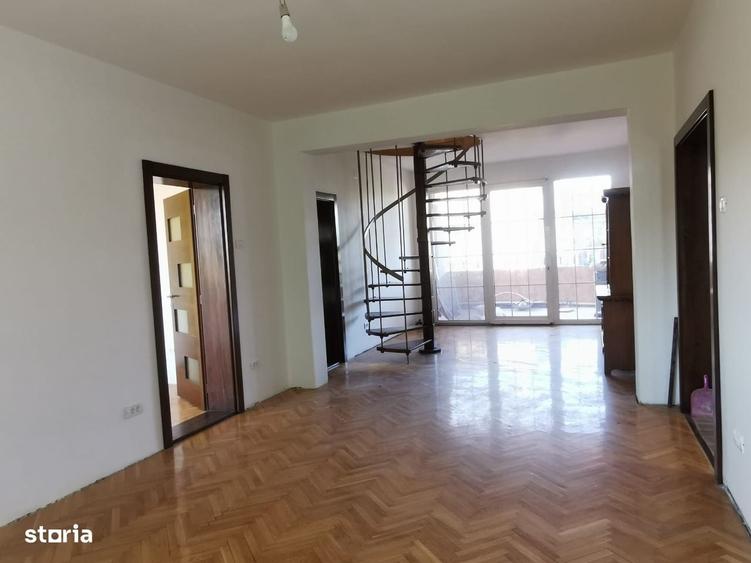 Apartament cu 4 camere în Bălcescu