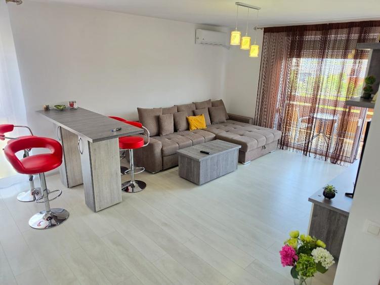 Apartament cu 2 camere decomandat în Central