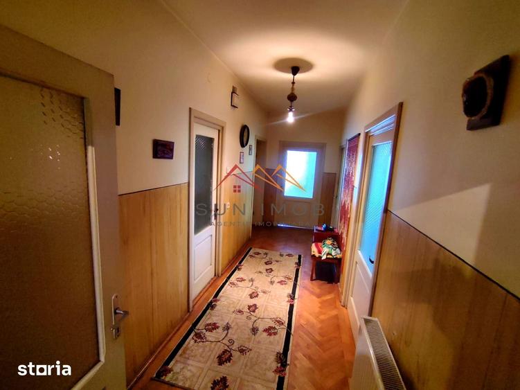Casă cu 6 camere decomandat cu Teren 890 Mp în Slobozia